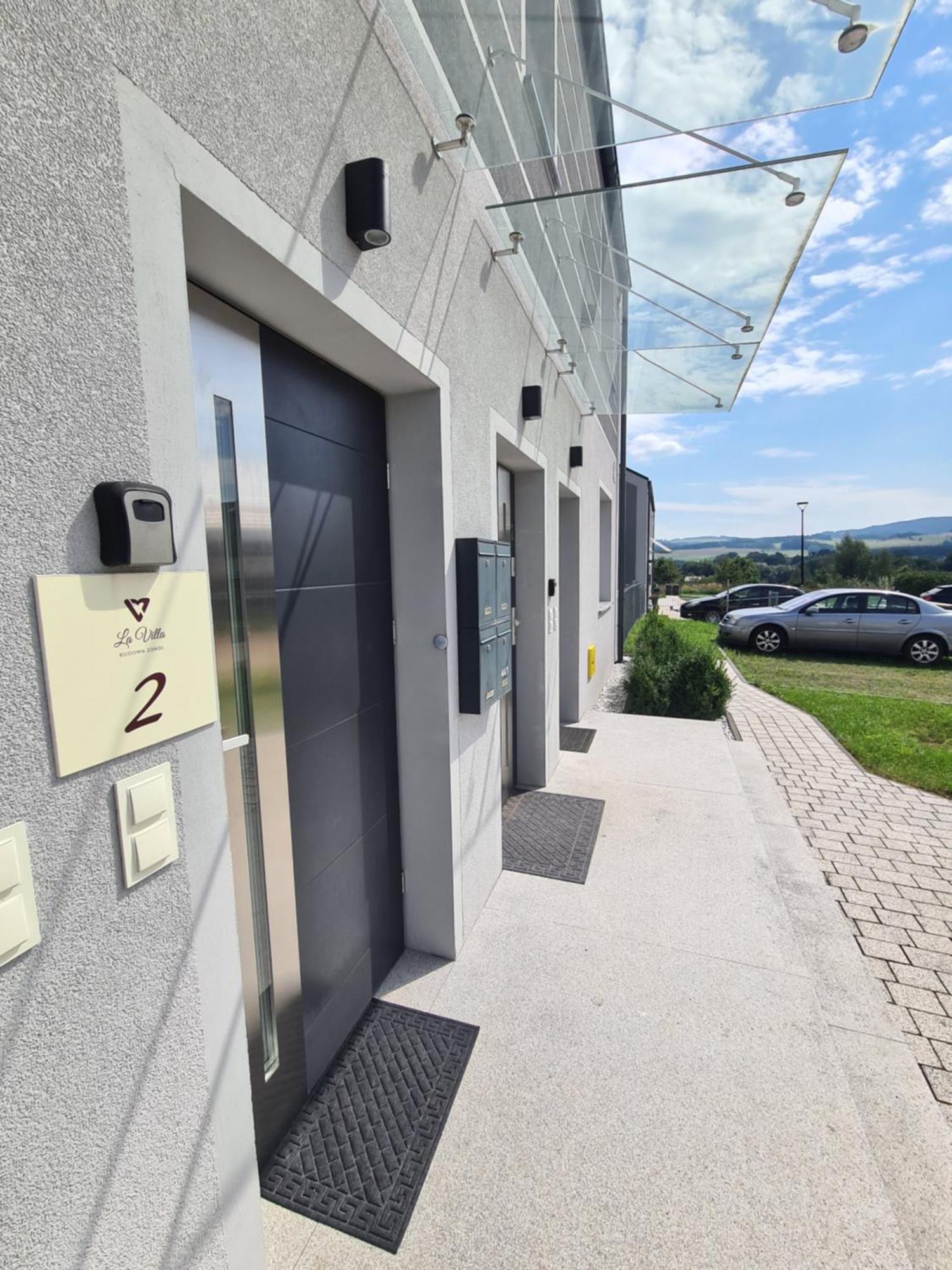 Apartamenty "La Villa" Superior II Z Dwoma Sypialniami, Balkonem, Parkingiem, Blisko Centrum Kudowa-Zdrój Esterno foto